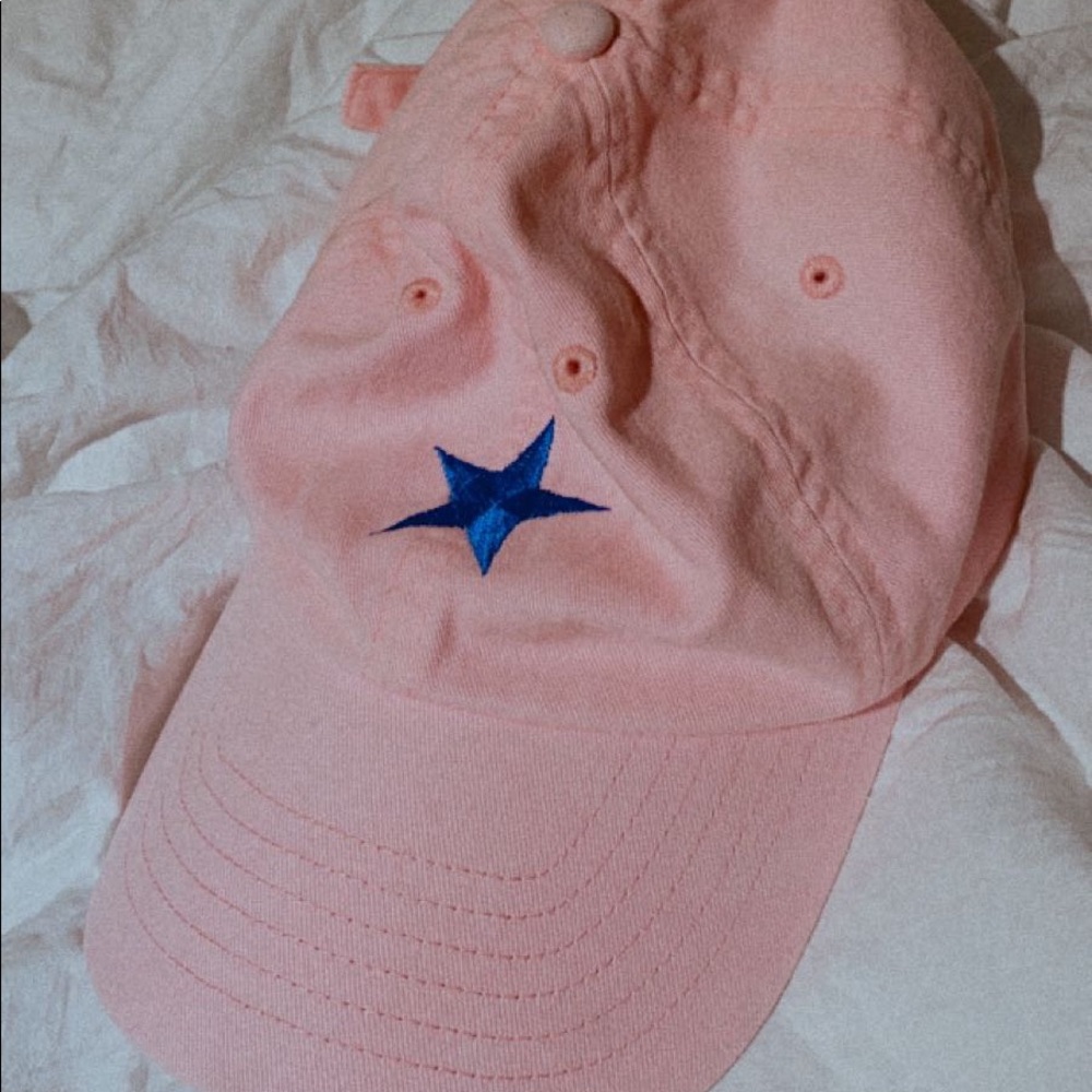 pink baseball cap with blue star ⭐️ (women)
